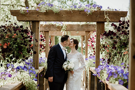 Centre Arménie Laval; Centre de la Nature wedding photo Laval; Gohar and Kosta's wedding; John KOO Photography; Montreal Greek and Armenian wedding; Montreal wedding Photographer; St-Nicholas Laval Greek Orthodox Church;