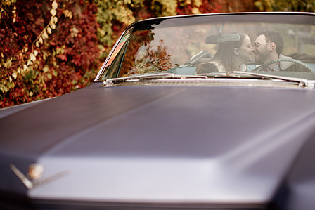 Montreal wedding Photographer; 1969 Cadillac Deville Convertible; Colourful leaves Montreal; Fall Autumn photo shoot; Jewish wedding Montreal; John KOO Photography; Montreal Jewish engagement photographer; Montreal Pre-Wedding photographer; Throwback Tour