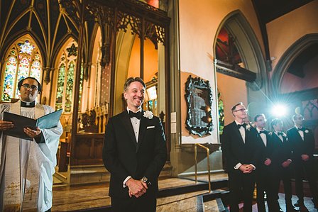 montreal wedding photo, Montreal wedding photographer, Montreal engagement photography, photographe mariage Montreal, St. George Angelican church, Auberge Vieux Port reception hall Montreal