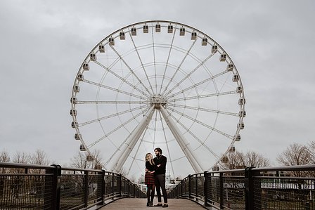 Montreal couple's anniversary portrait photoshoot, High school sweethearts photography, Montreal Portrait photographer, Old Montreal photo session