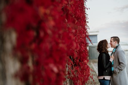 Engagement photo in Montreal; John KOO Photography; Katherine and Thomas's engagement shoot; Montreal Engagement Photographer; Montreal Pre-Wedding photographer; Montreal Wedding Photography; Montreal wedding Photographer; Old Montreal engagement photo se