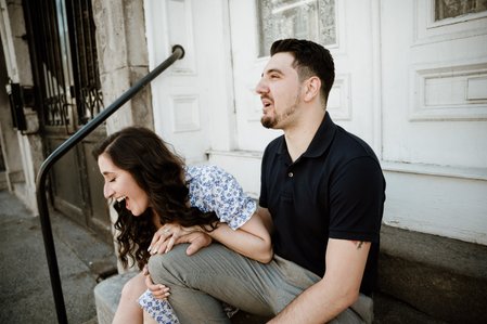 Old Montreal Surprise Proposal; Rebecca and Frank's Montreal surprise proposal photographer; Surprise marriage proposal photographer MTL; Surprise proposal photo in Montreal; surprise proposal photography Old Montreal