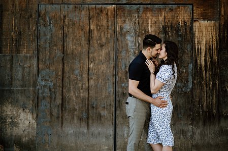 Old Montreal Surprise Proposal; Rebecca and Frank's Montreal surprise proposal photographer; Surprise marriage proposal photographer MTL; Surprise proposal photo in Montreal; surprise proposal photography Old Montreal