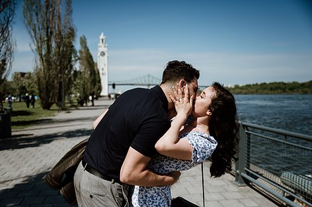 Old Montreal Surprise Proposal; Rebecca and Frank's Montreal surprise proposal photographer; Surprise marriage proposal photographer MTL; Surprise proposal photo in Montreal; surprise proposal photography Old Montreal
