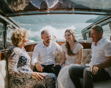 Boat trip with family in Como