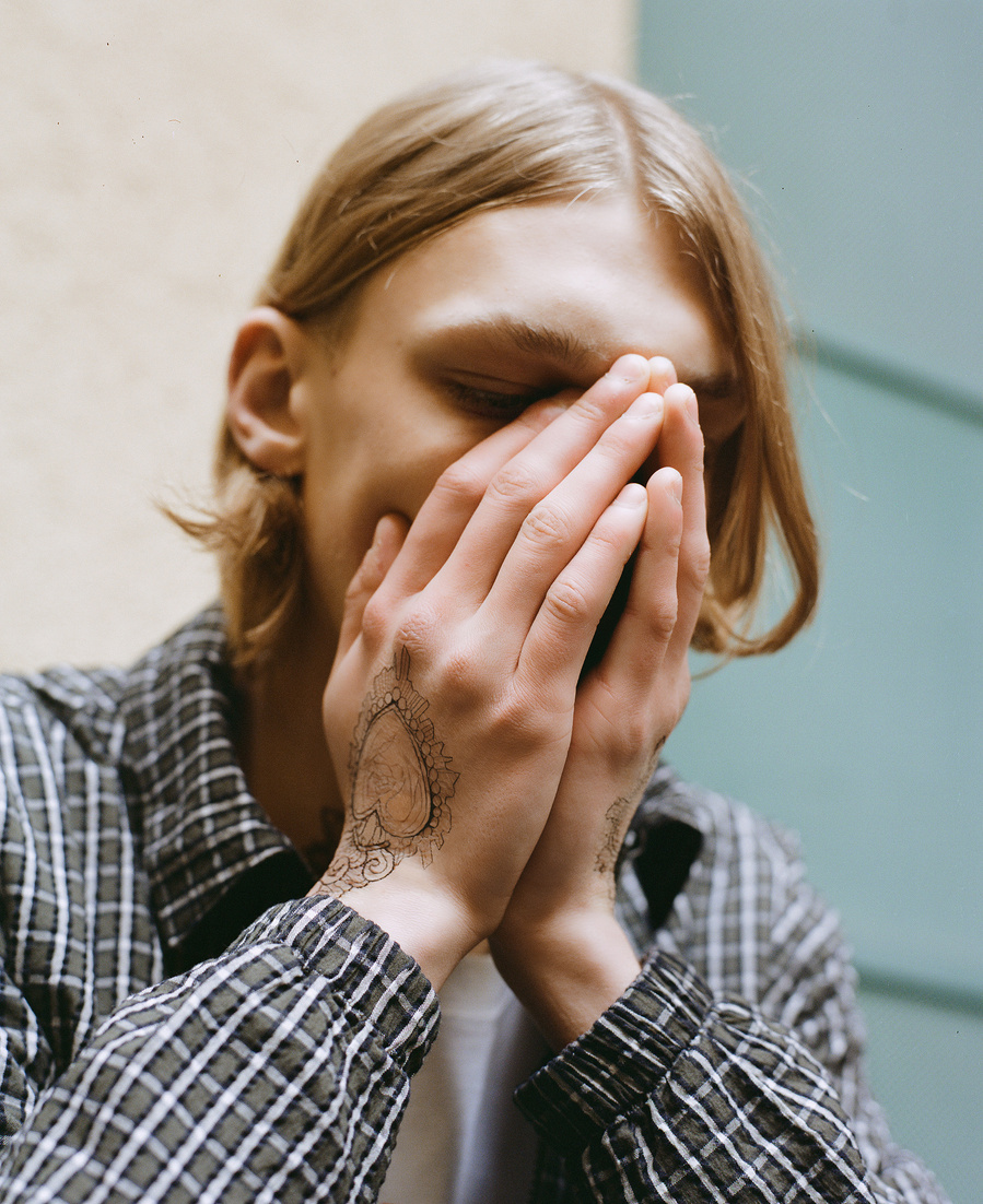 Lo scugnizzo. Virtus Magazine Issue 04, Fashion Editorial Photography by Silvia Pisani, Shirt Carhartt, T-shirt Iuter, Iuter Milano, Trousers Sebago, The Claw Models