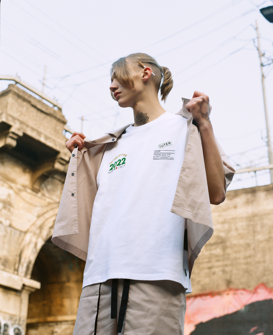 Lo scugnizzo. Virtus Magazine Issue 04, Fashion Editorial Photography by Silvia Pisani, Shirt + Shorts Numero 00, T-shirt Iuter, Iuter Milano, The Claw Models