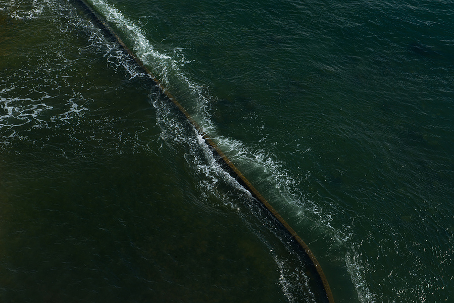 An intersection in the Lisbon sea.