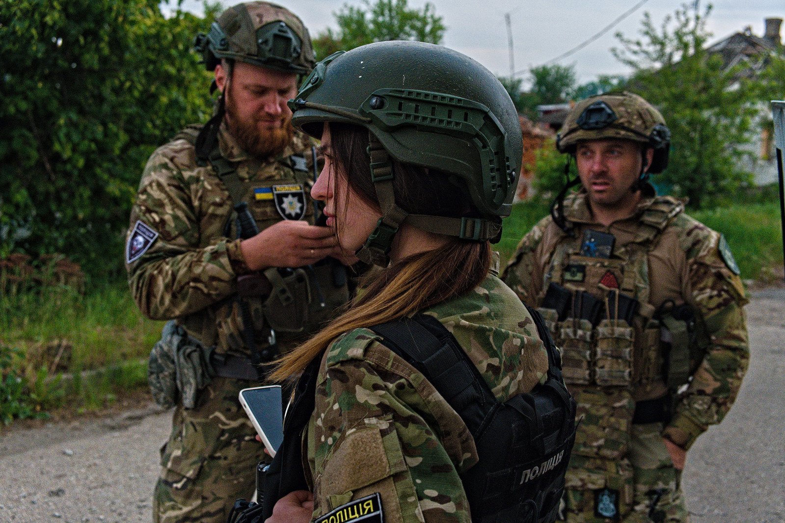 Ces policiers de Vovchansk ont procédé à l'évacuation des habitants de la ville sous le feu des soldats russes. Des héros parmi d'autres, comme l'Ukraine en compte beaucoup.
