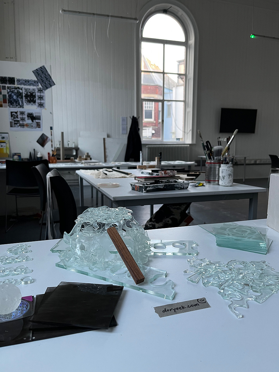 7.2 on 14.02.2023 | float glass sculpture object | doryeek