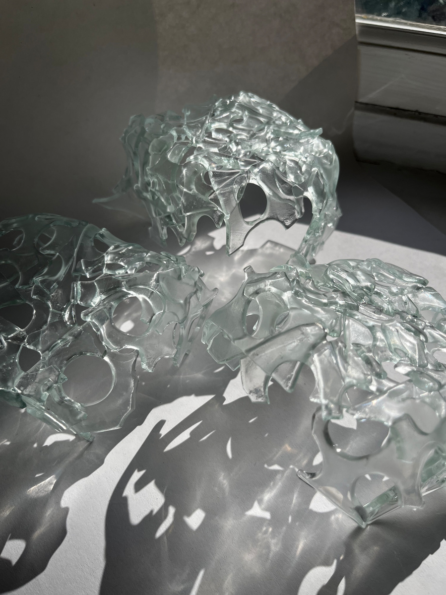 12.2 | 3mm float glass, kiln, plaster, mould, pen, pencil, marker, tracing paper | 06.02.2023 - tbc. | glass art work, constructivism, glass artist based in uk, from hong kong, new materialism, vitality, destruct and reconstruct, entropy