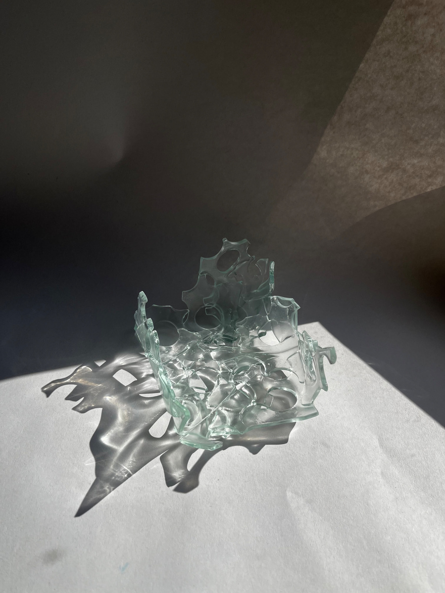 12.2 | 3mm float glass, kiln, plaster, mould, pen, pencil, marker, tracing paper | 06.02.2023 - tbc. | glass art work, constructivism, glass artist based in uk, from hong kong, new materialism, vitality, destruct and reconstruct, entropy