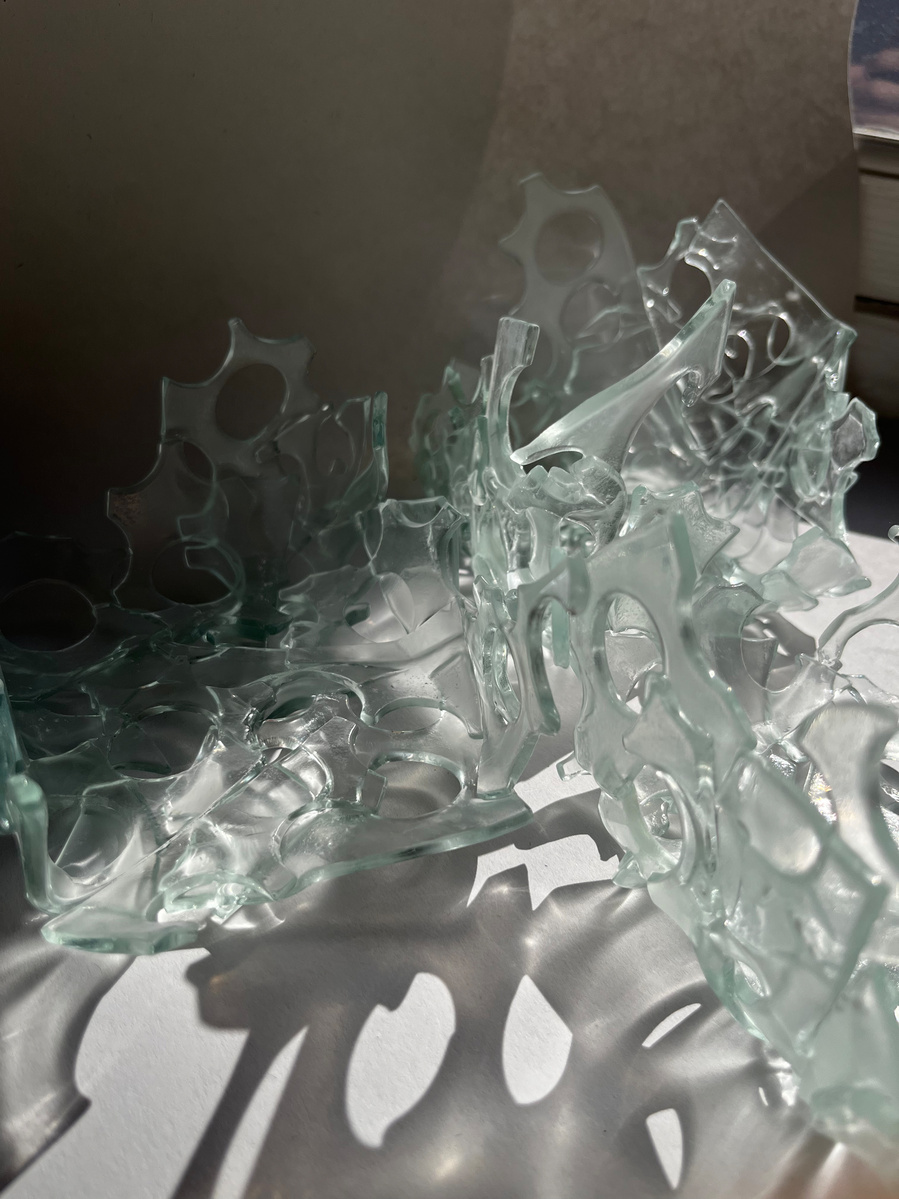 12.2 | 3mm float glass, kiln, plaster, mould, pen, pencil, marker, tracing paper | 06.02.2023 - tbc. | glass art work, constructivism, glass artist based in uk, from hong kong, new materialism, vitality, destruct and reconstruct, entropy