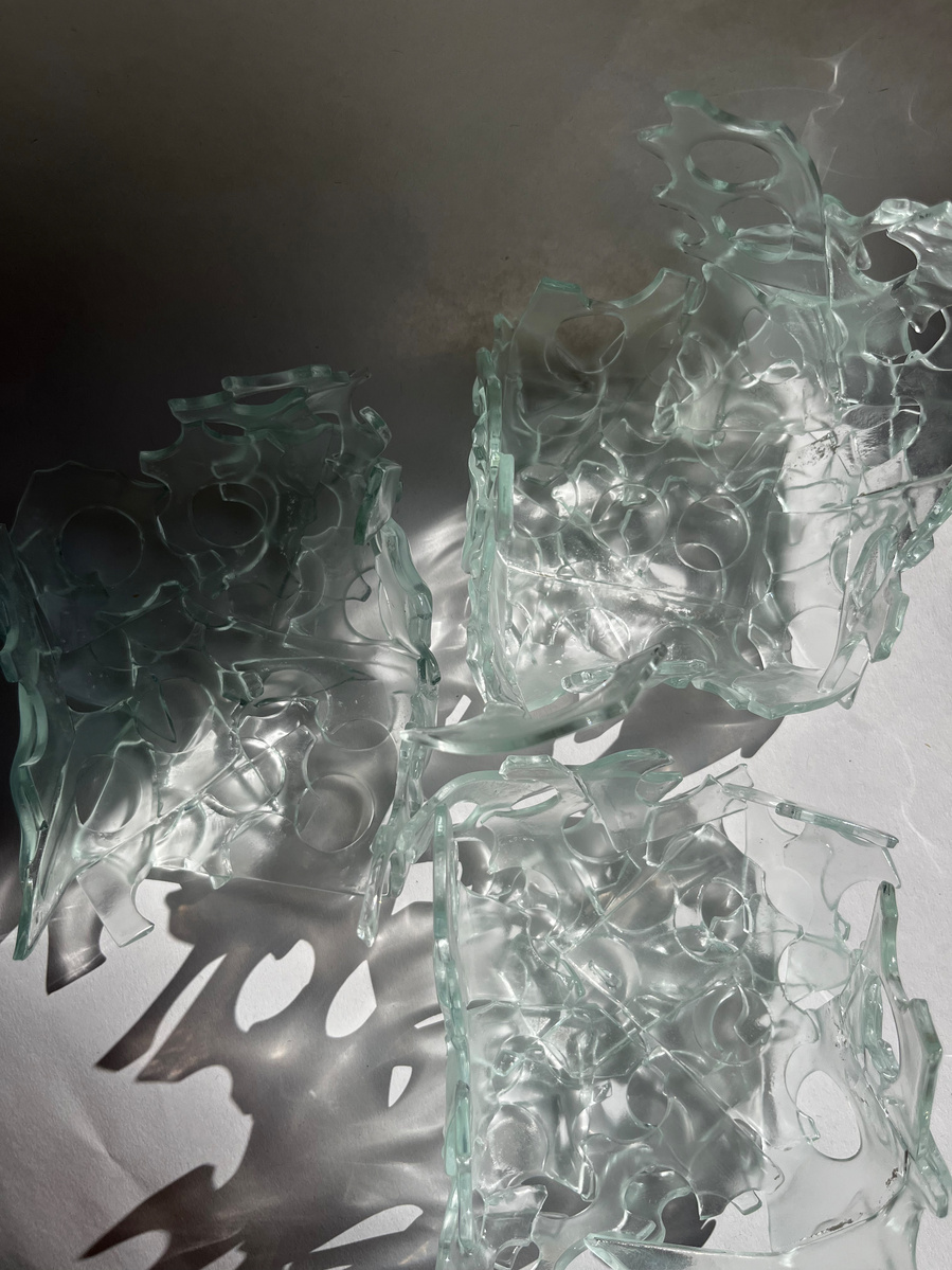 12.2 | 3mm float glass, kiln, plaster, mould, pen, pencil, marker, tracing paper | 06.02.2023 - tbc. | glass art work, constructivism, glass artist based in uk, from hong kong, new materialism, vitality, destruct and reconstruct, entropy