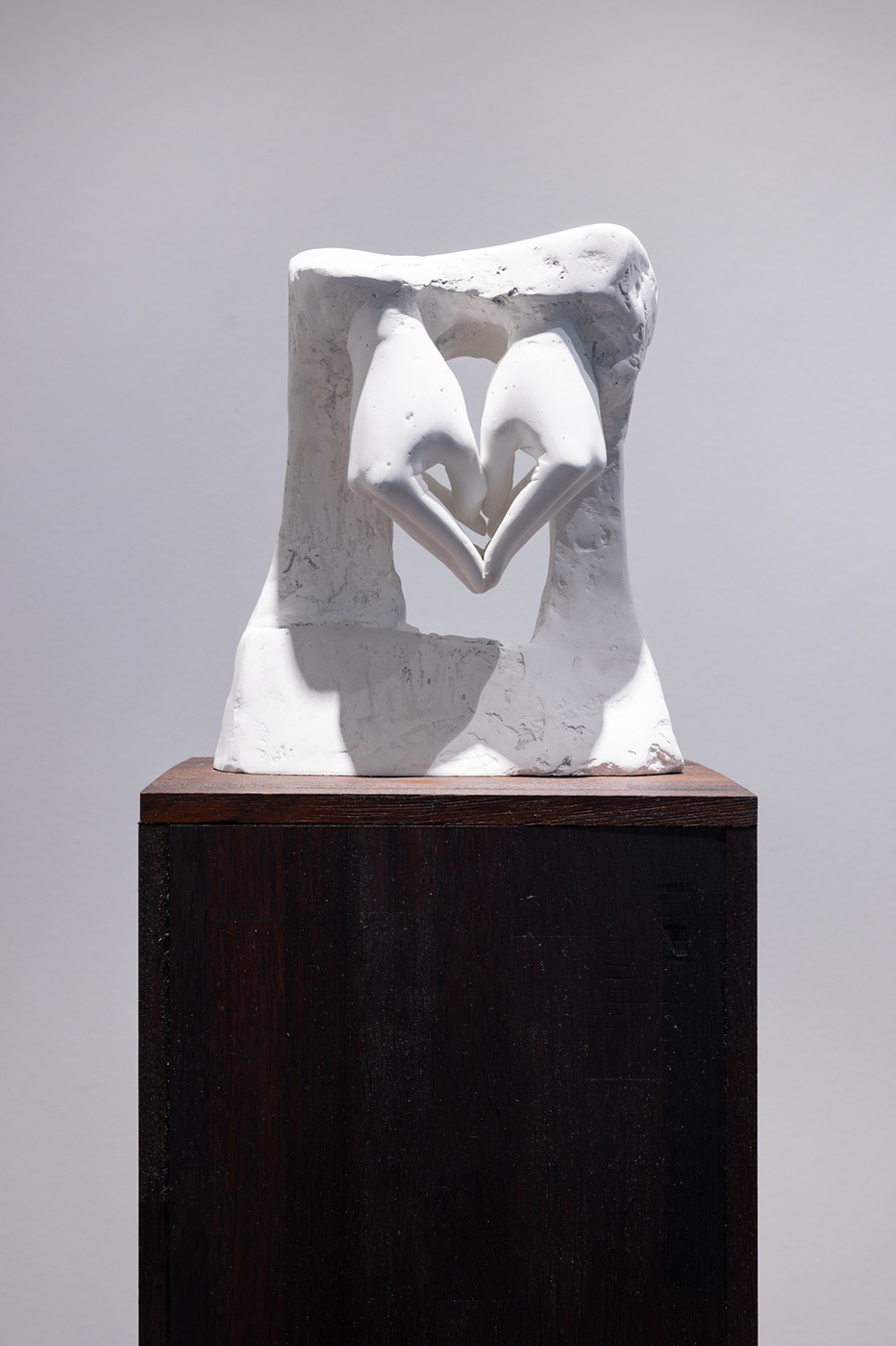 하트 손 조각, 2024
Heart Hand Sculpture, 2024
