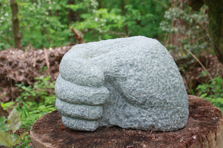 vuist hand grunstein fiore kunstkring