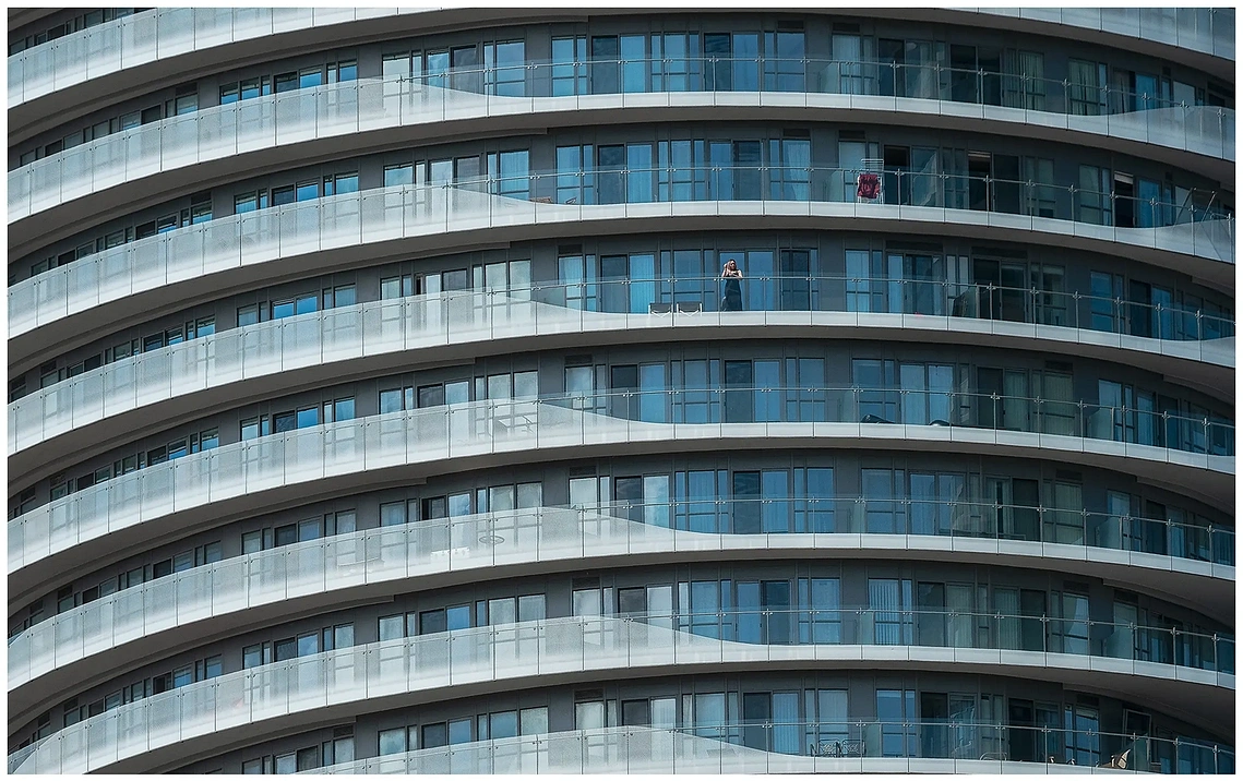 Curved Balcony - Architectural photography