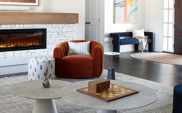 Modern fireplace in a luxury interior – residential photography by Alan Chakota