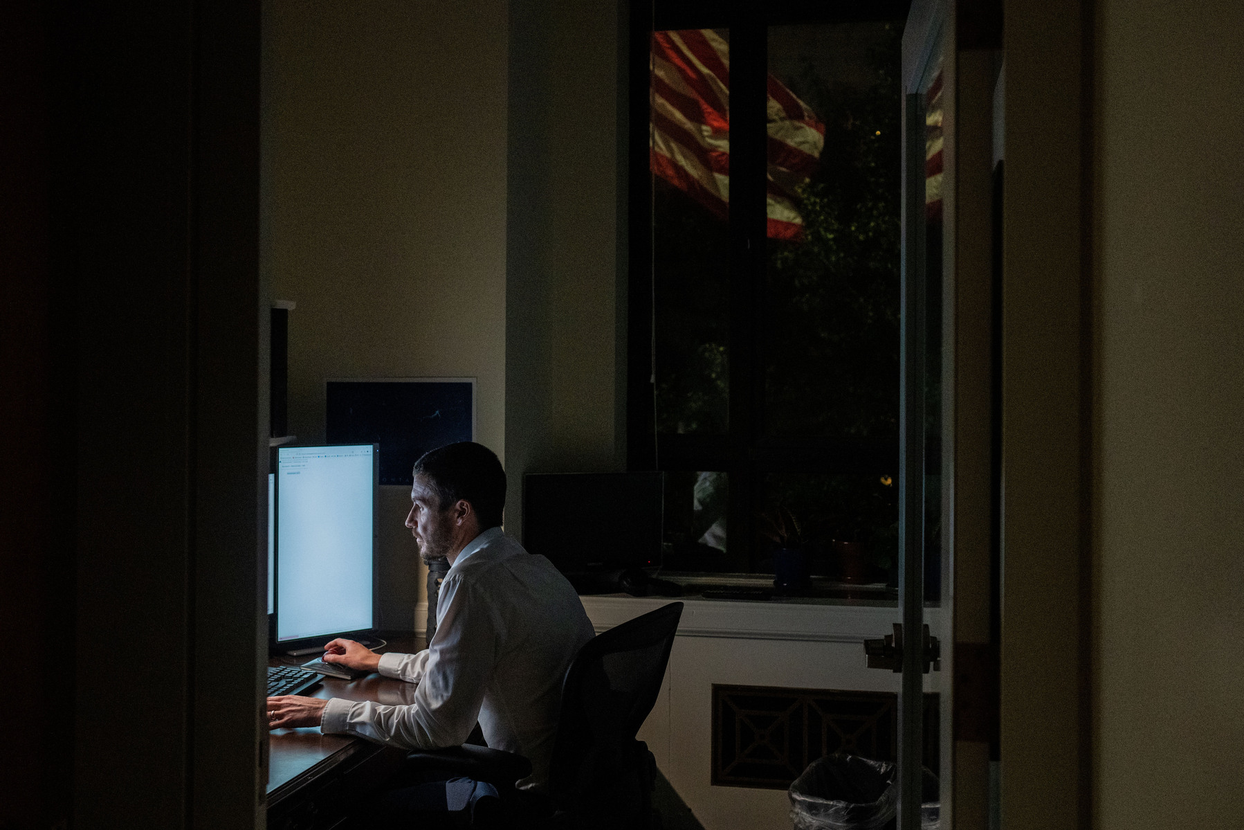 DC-Hill. Senate staff work late as “vote a rama” goes on deciding the fate of the reconciliation bill on August 7, 2022. (Photo by Haiyun Jiang/The New York Times)