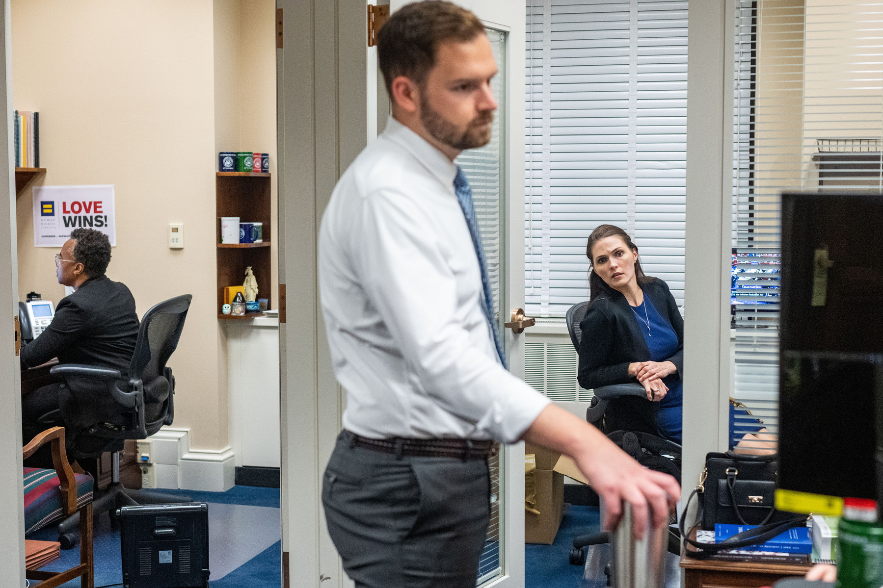 DC-Hill. Senate staff work late as “vote a rama” goes on deciding the fate of the reconciliation bill on August 7, 2022. (Photo by Haiyun Jiang/The New York Times)
