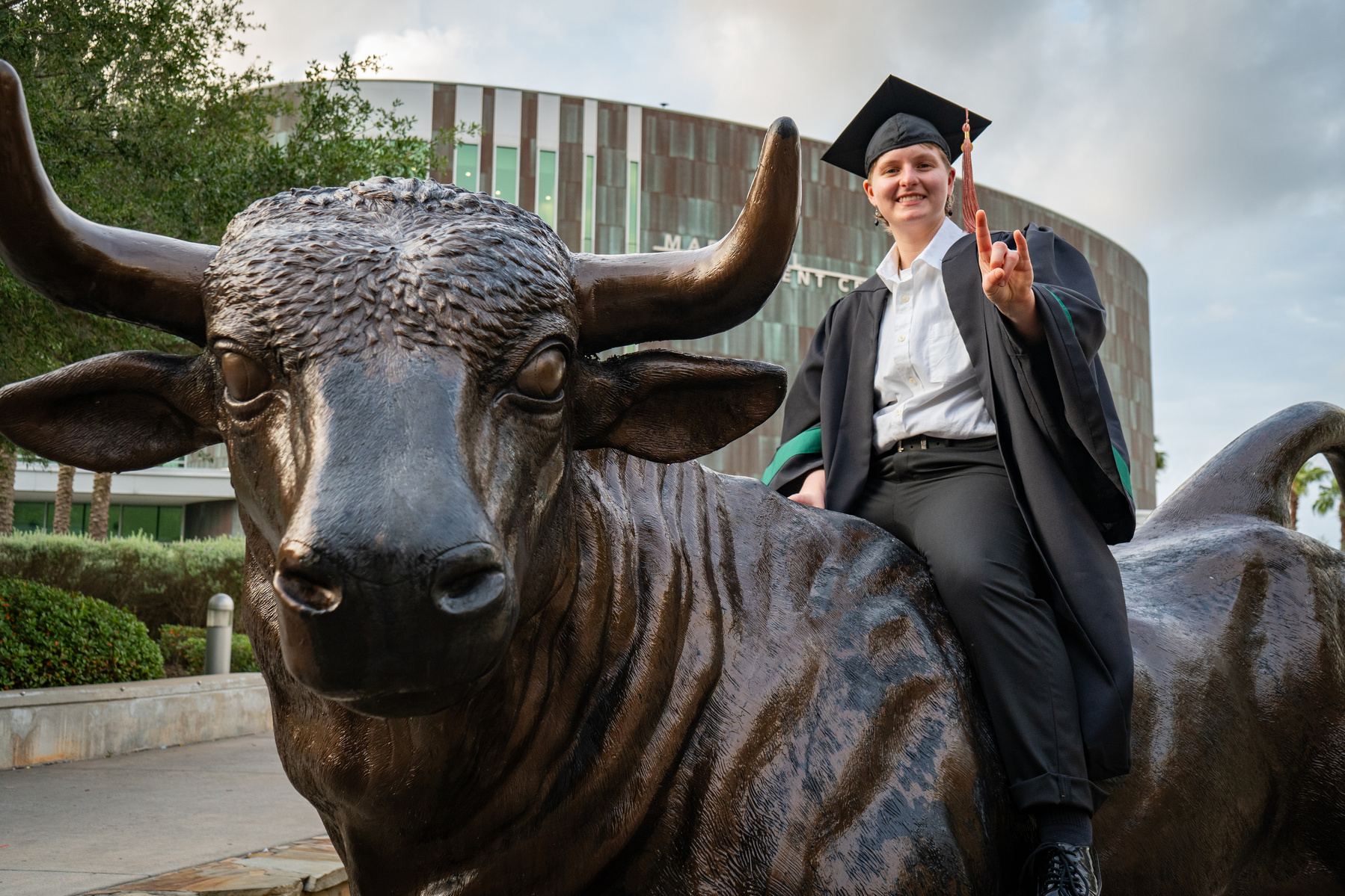 florida photographer, portrait photography, clearwater, florida. university of south florida graduation portraits, grad photoshoot