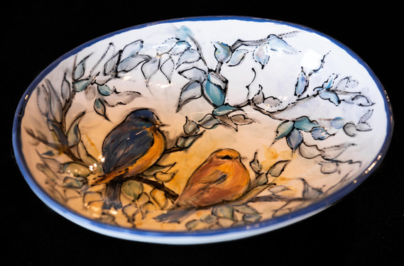Ceramic bowl with birds.