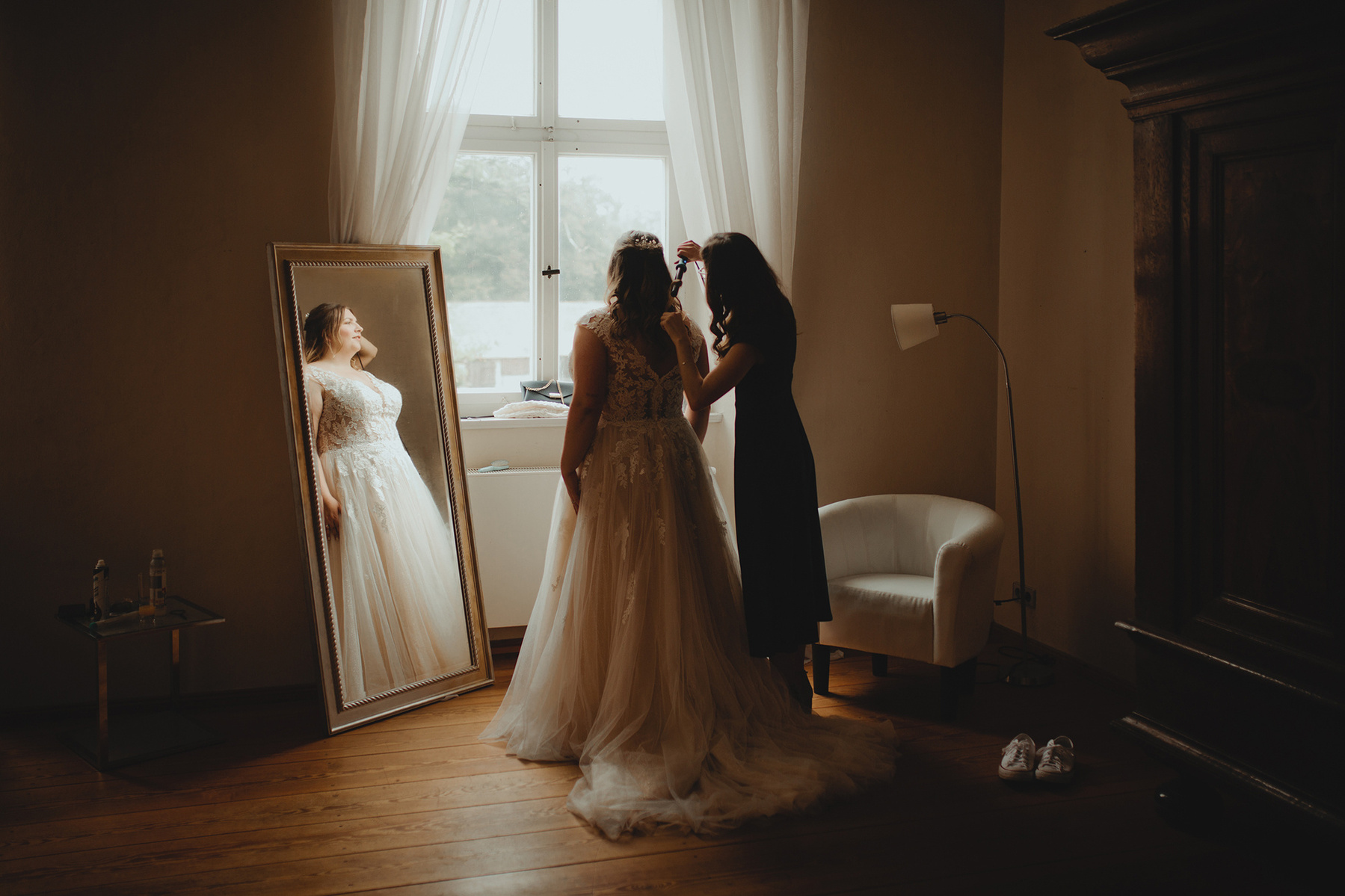 Hochzeitsfotos beim Getting Ready der Braut sind eine besondere Erinnerung