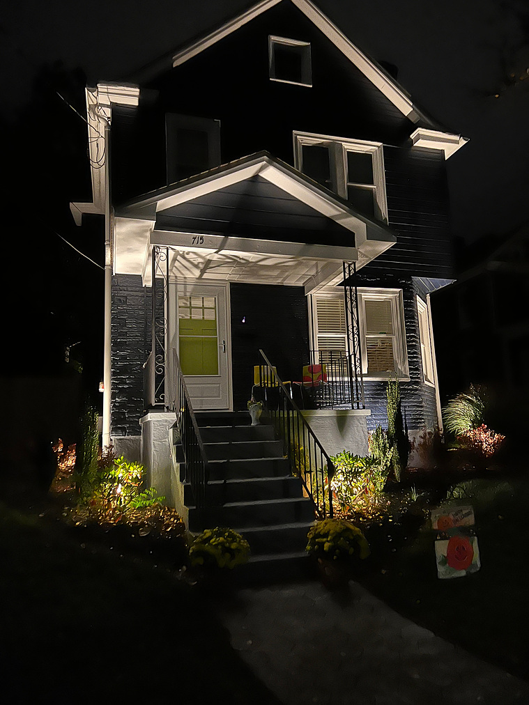 NEWEST acquisition for At The Hub, LLC - short term month-to-month rental, fully furnished with top amenities.
