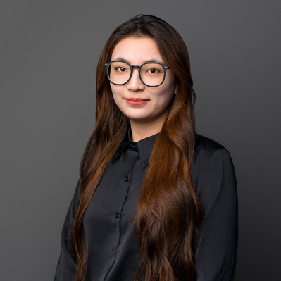 Washington DC headshot makeup artist, portrait of asian woman, High quality portrait makeup, professional makeup artist, experienced makeup artist, Natural headshot makeup by Kathleen McAteer, HMUA, MUA, DC Makeup, hairstylist 