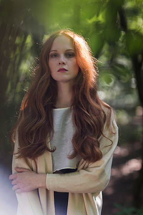 © 2018 Sarah Maria Schmidt  Further Publishing, digital or print, prohibited without prior permission.  © photography 2020: Caroline Wimmer,  model: Iveta Ryšavá  hair & make up: Anja Kieselbach