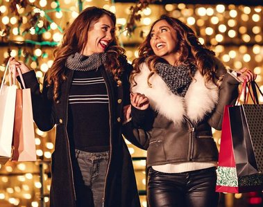 Winterzauber Einkaufsnacht  in der Vorstadt Boutique in Vöcklabruck mit Glühwein, shoppen und wiedersehen