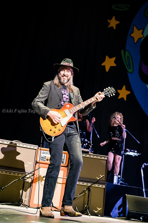 The Black Crowes at Tachikawa Stage Garden, Tokyo, Japan/ Photo by Aki Fujita Taguchi