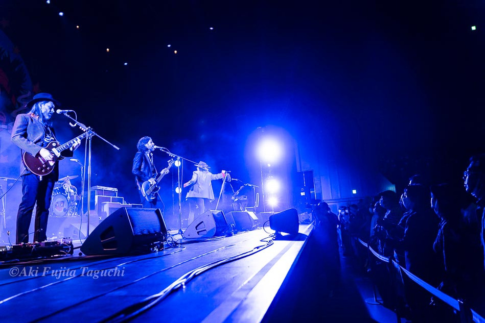 The Black Crowes at Tachikawa Stage Garden, Tokyo, Japan/ Photo by Aki Fujita Taguchi