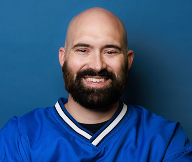 Pictured, a portrait of Eric Graham who is an Atlanta Based Sports, Lifestyle, and Commercial Photographer and Content Producer.