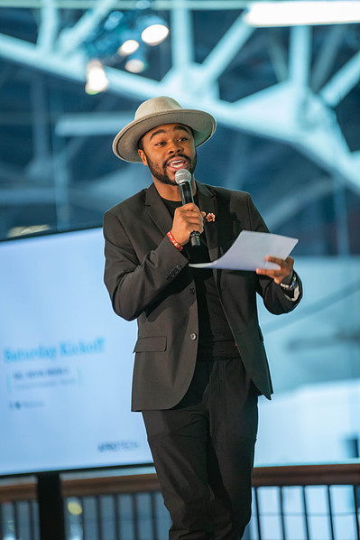 image of keynote speaker by photographer alissa pagels-minor who is based in la