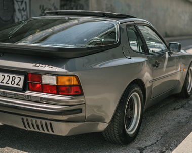 porsche 944 wide