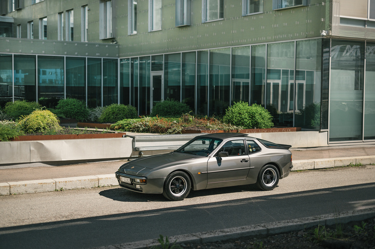 porsche 944