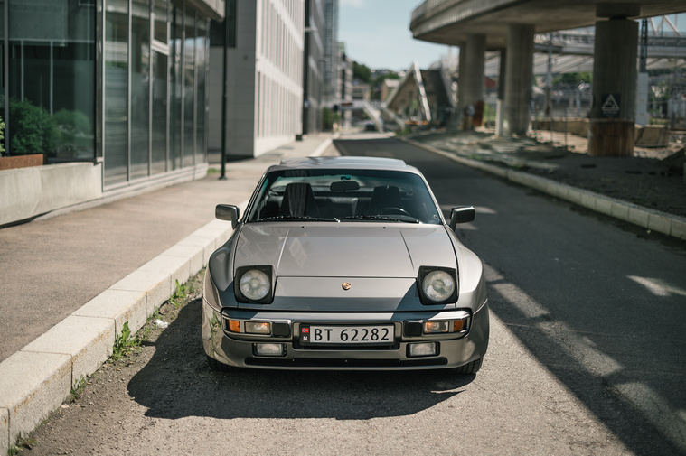 porsche 944