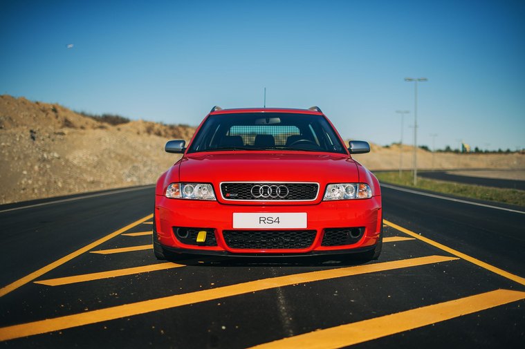 audi rs4 avant b5