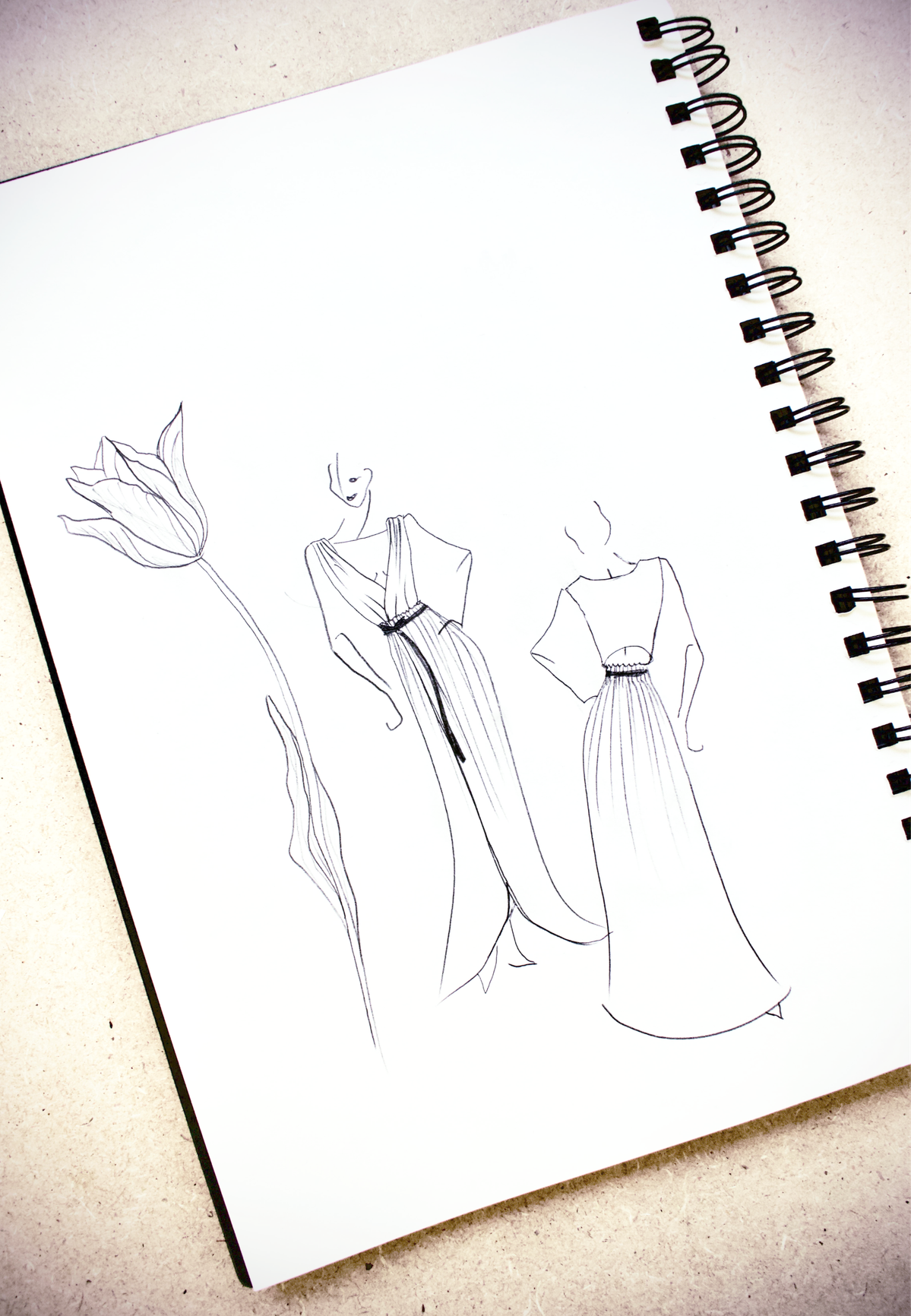 robe, robedesoiree, robecocktial, couture, sur-mesure, sur mesure, creatrice, styliste, Paris, créatrice française, atelier, mode, robe de mariée, wedding, mariage, bruid, robemariee, illustratie, modelillustraties,