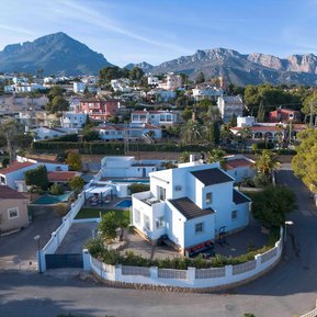 Vue aérienne d'une villa à Benidorm en Espagne