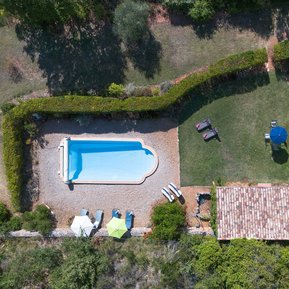 Vue aérienne d'une villa dans le Verdon