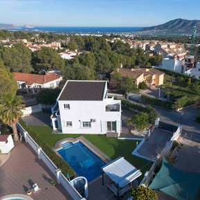 Vue aérienne d'une villa à Benidorm en Espagne