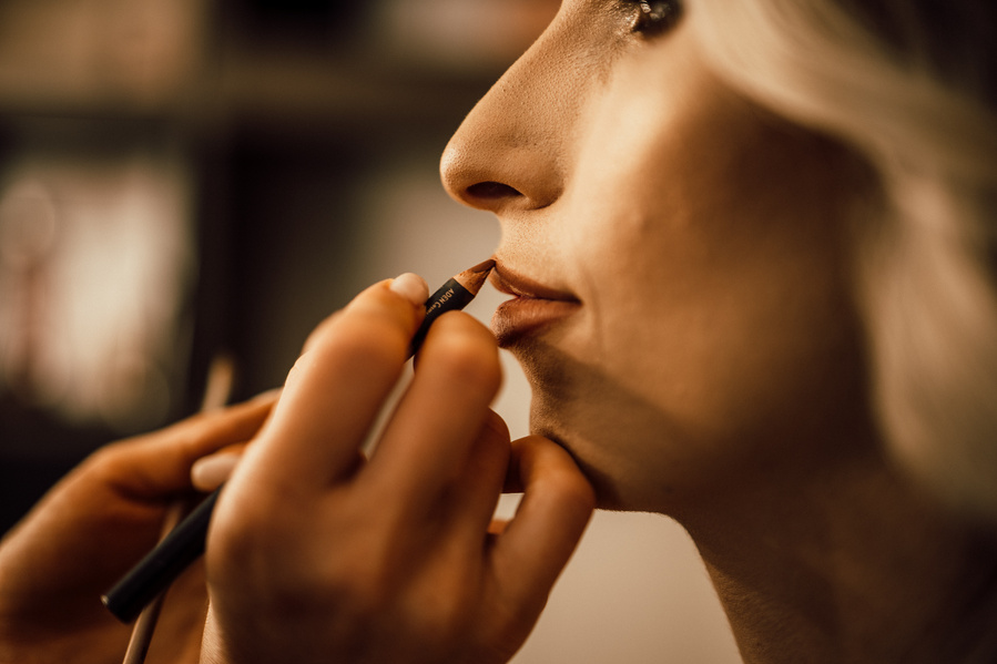 Pregatirile miresei la machiaj cu Make-up Artist Nica Denisa la studio