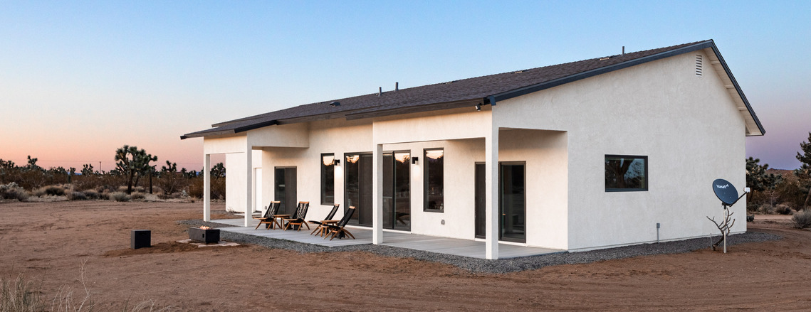 Lazy Sunday House in Yucca Valley CA during sunset