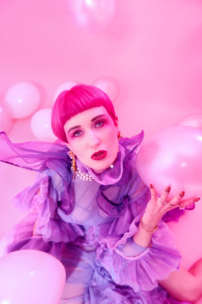 I am my own muse project
Sara is in love with, blogger, pink