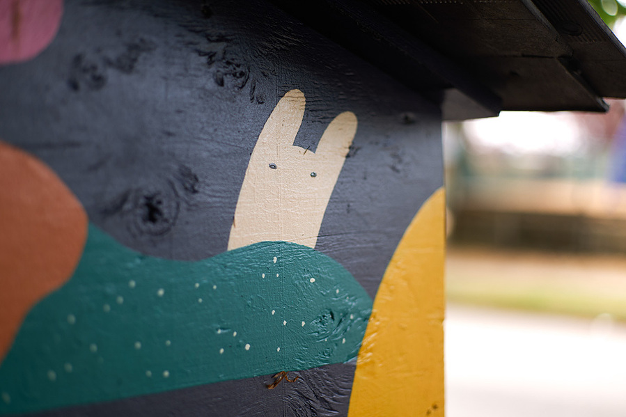 A close-up of the mural on Vancouver Pet Food Pantry by artist Annie Chen.
