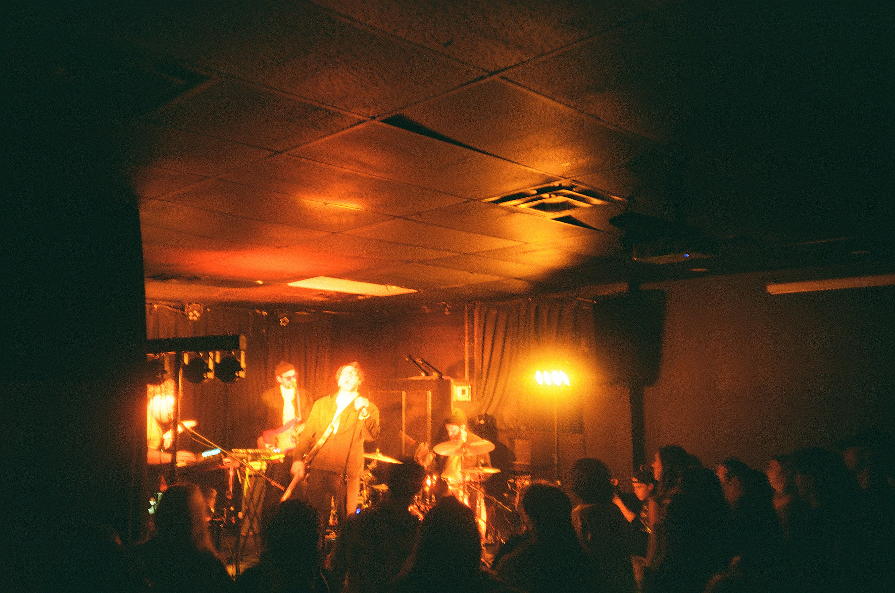 Fiinn plays live show for album release, opened buy Sunday Club and Joseph Visser