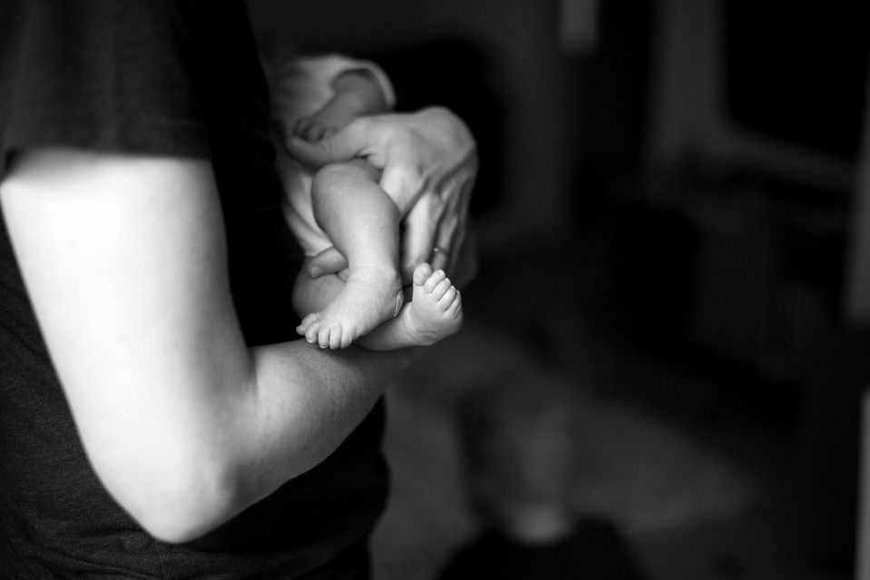 New born photography winnipeg
