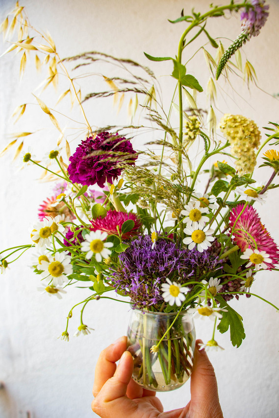 virtual flower arranging class